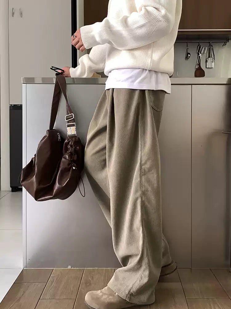 快適ストレートフィット・コーデュロイパンツ | モダンカジュアル 快適ストレートフィット・コーデュロイパンツ | モダンカジュアル