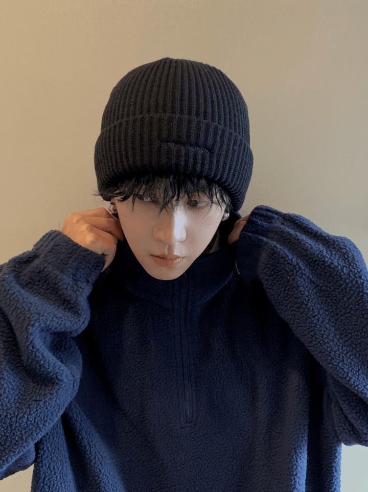 ブラックボリュームニットビーニー OR4900 – 韓国メンズファッション