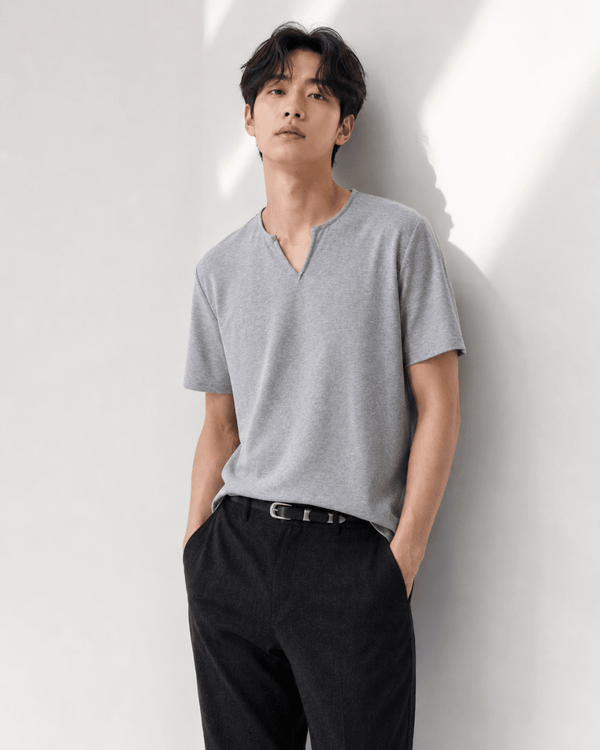 スリットVネック・スクエアショルダー Tシャツ OR5323
